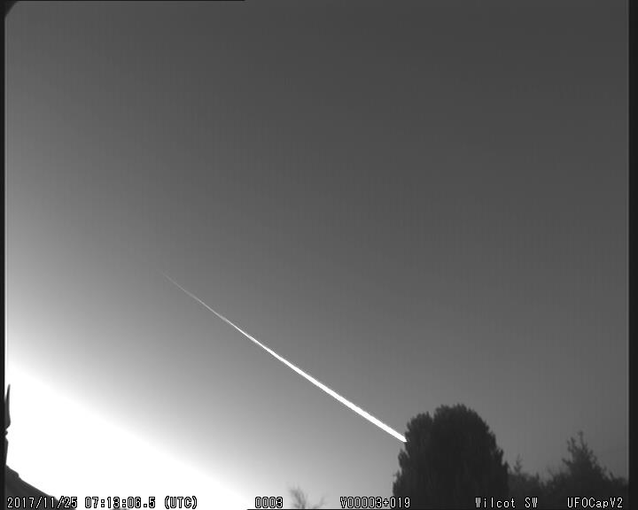 Fig. 3: A video clip of the fireball 20171125_071306 from the station Wilcot SW. Author: UKMON, Richard Fleet